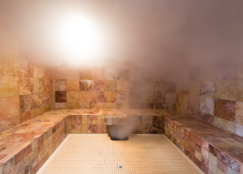 which gym has a sauna