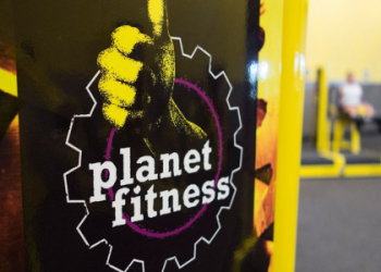 is planet fitness open on easter sunday