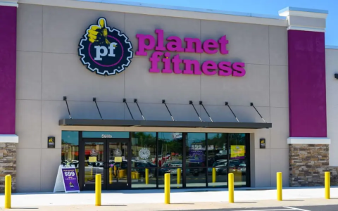 how much does a day pass cost at planet fitness