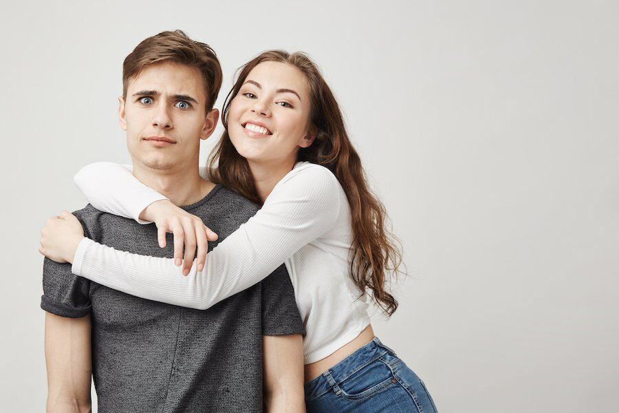 can a 14 year old date a 18 year old