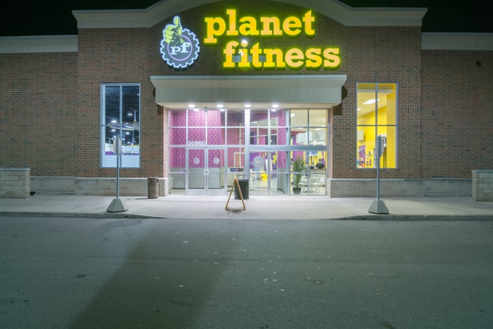 planet fitness 8 mile