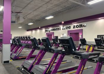 planet fitness newton