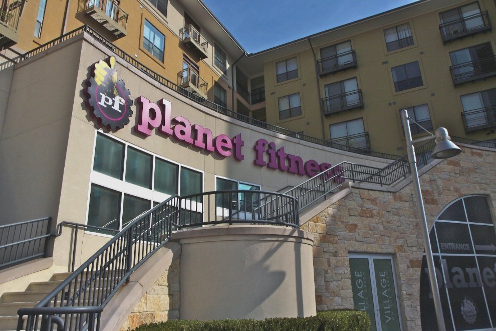 planet fitness alpha road